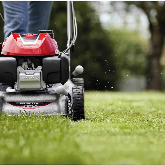 Benzin-Rasenmäher HRG 466 SKEP (IZY) mit Antrieb und Mulchfunktion