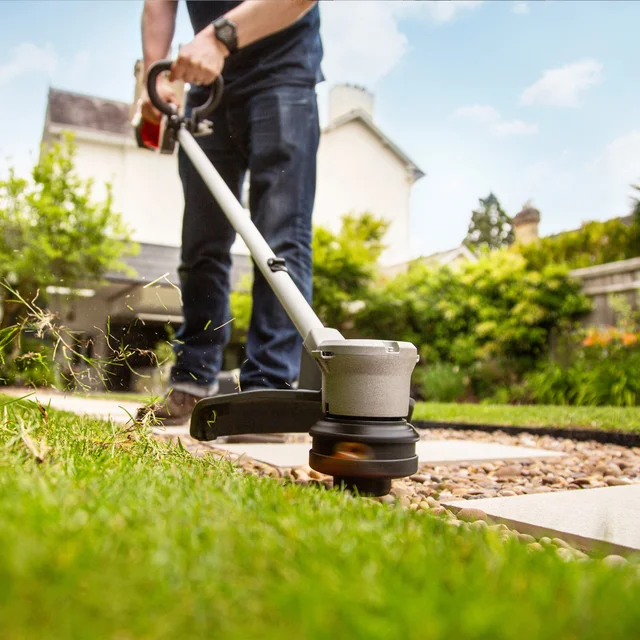 Akku- Rasentrimmer HHT36 BXB-SET mit 1x 2Ah-Batterie + Ladegerät